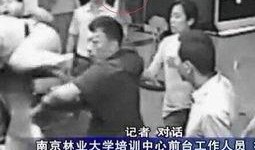 新闻爆料袭警视频播放,惊现袭警现场！视频曝光警民冲突瞬间